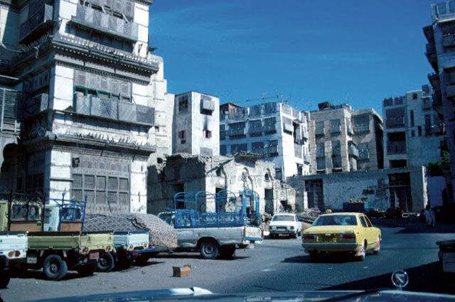 الطريق المؤدي الى حارة المظلوم ومدرسة الفلاح التسعينات الهجرية.JPG