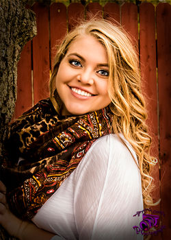 headshot L_DSC4503.jpg