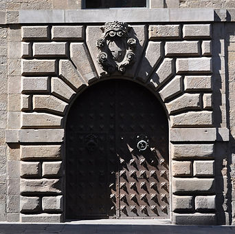 Barcelona._Generalitat_Palace._Door_to_Carrer_del_Bisbe._C._1638._Pere_Pau_Ferrer,_archite