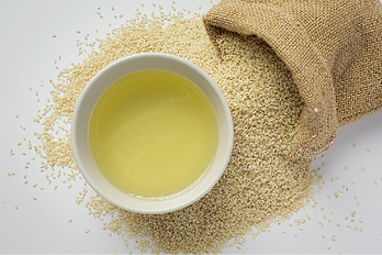 sesame-oil-sesame-seeds-marble-background_edited.png