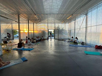 Lezione di Gruppo di Yoga a Imola