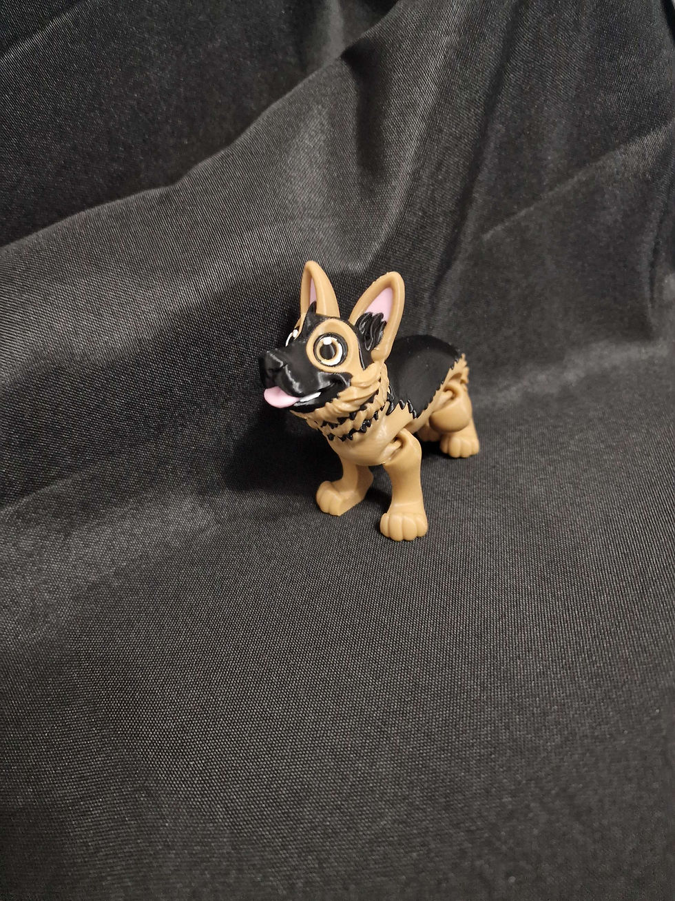 Thumbnail: German Shepherd Dog articulated fidget toy
