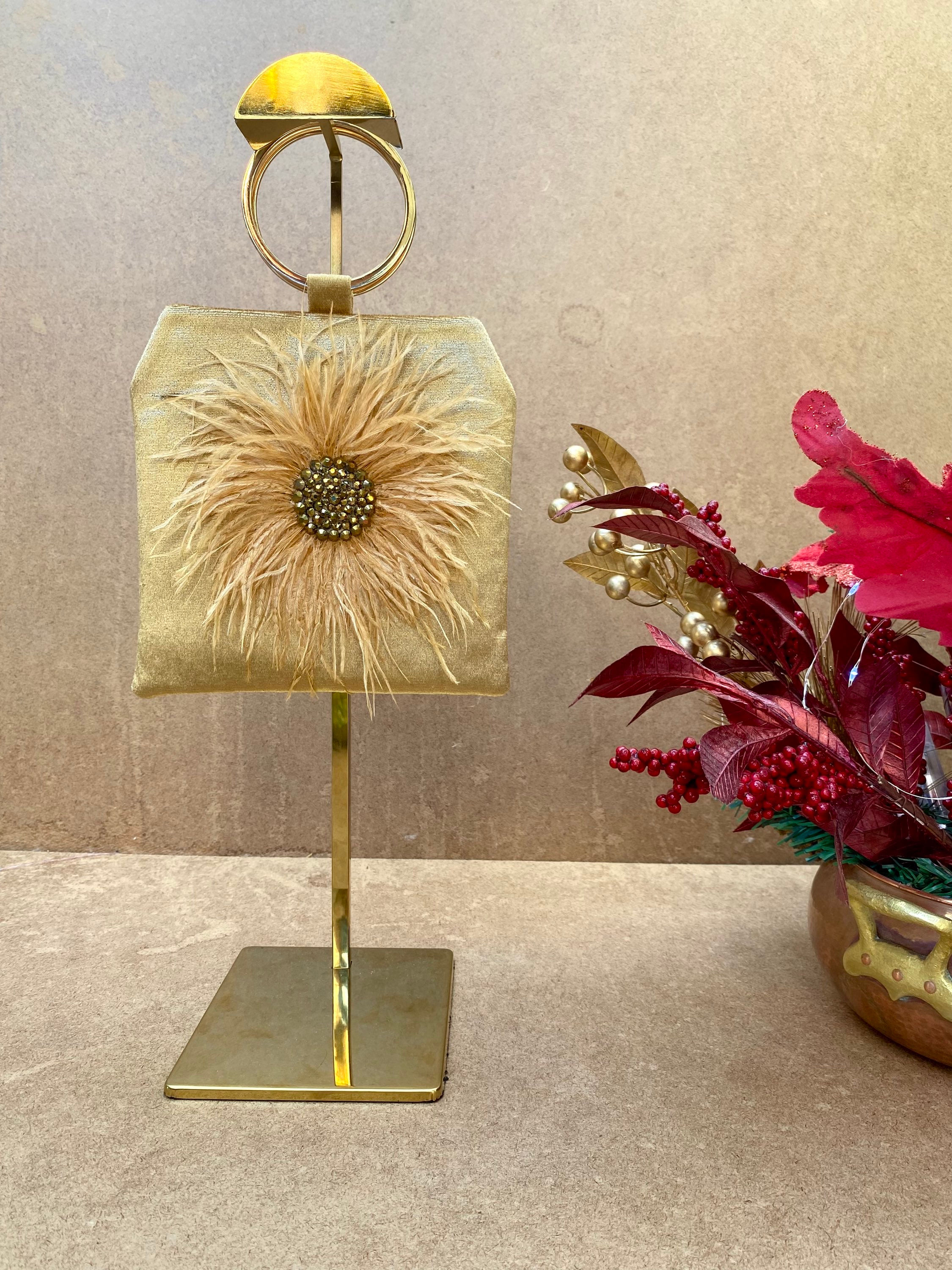 Azucena Dorado Brillante