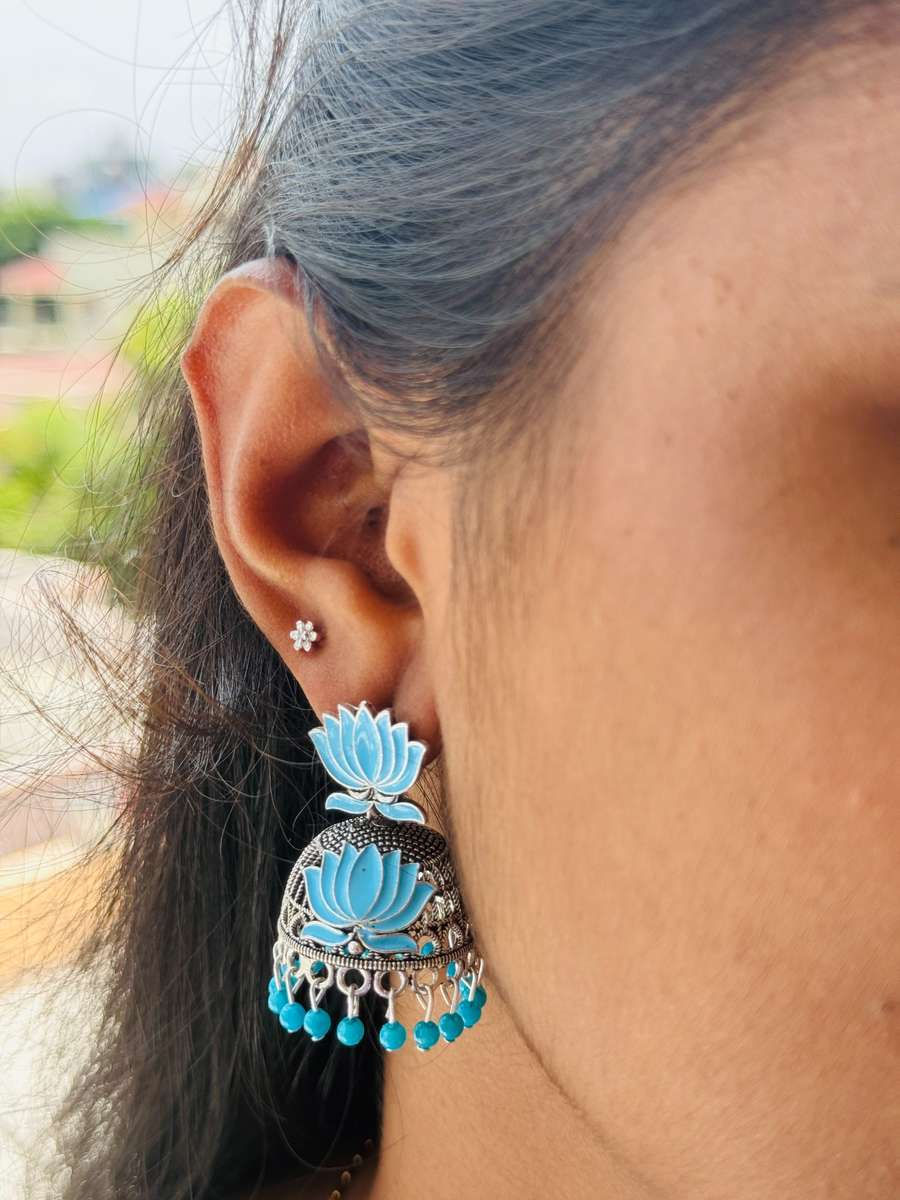 Thumbnail: Lotus Jhumka 2