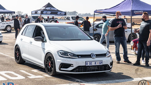 1. VW GOLF 7.5 R - 9.88 @ 228 km/h