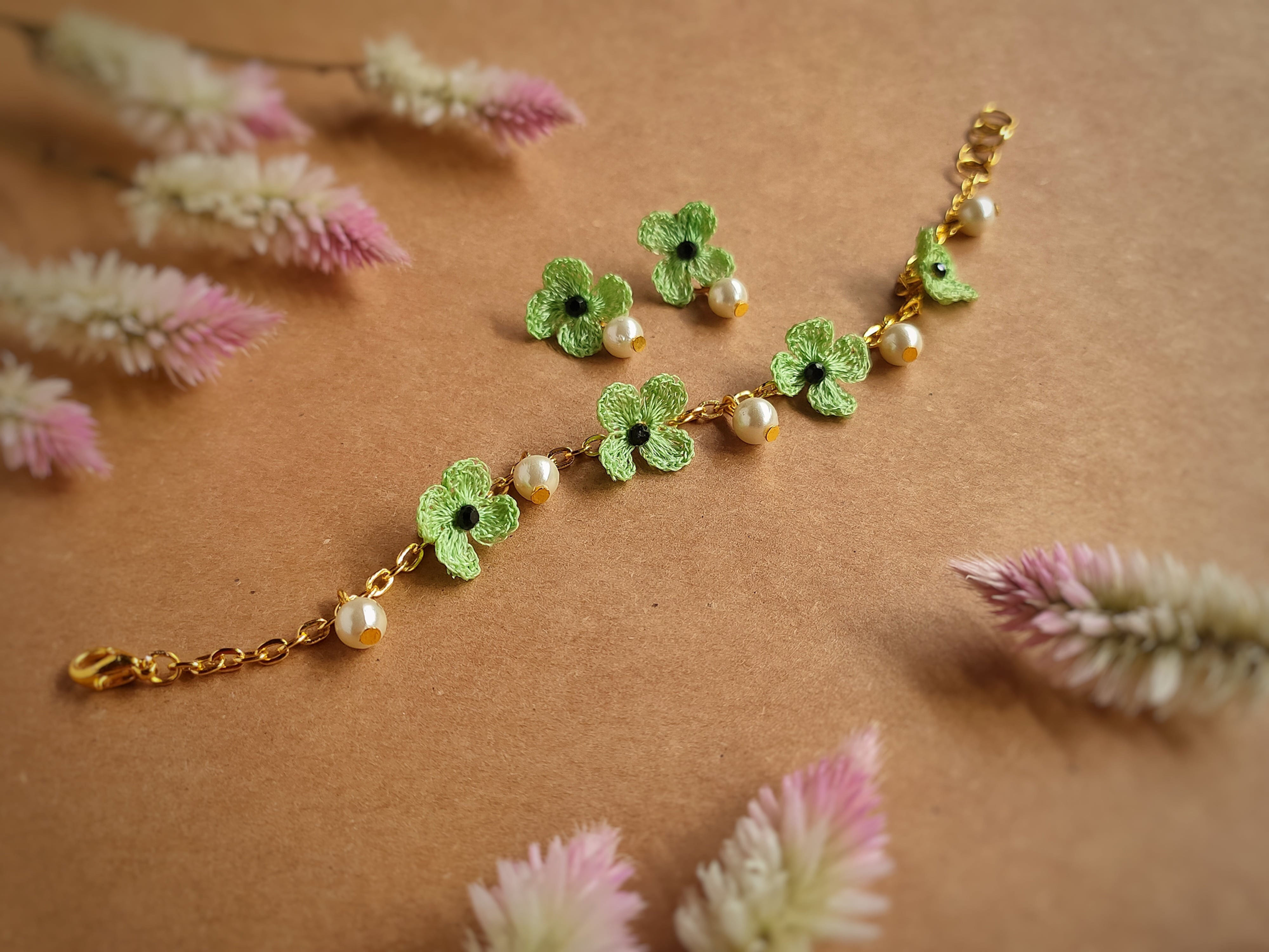 Spring Blossoms Green