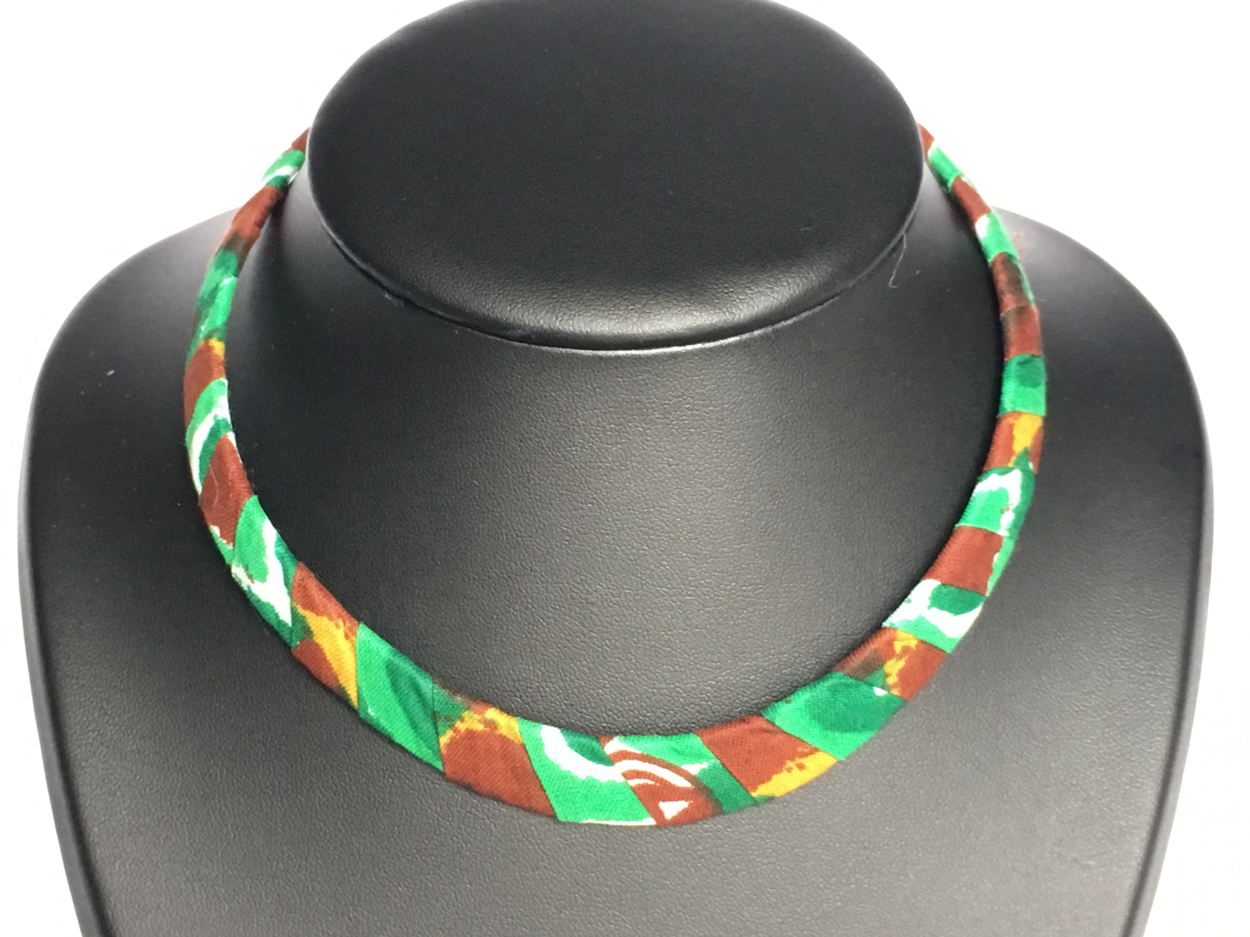 Collier plastron en Wax inspiration Ethnique fin