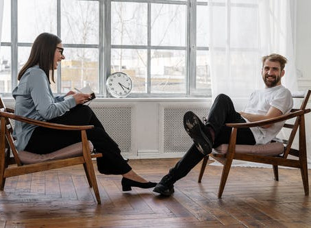 Comment choisir entre la psychothérapie brève orientée solution et la psychanalyse ?