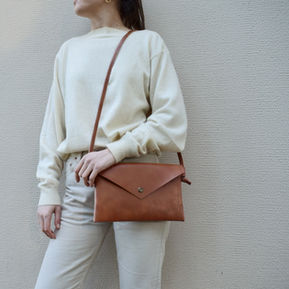ARC ENVELOPE CLUTCH