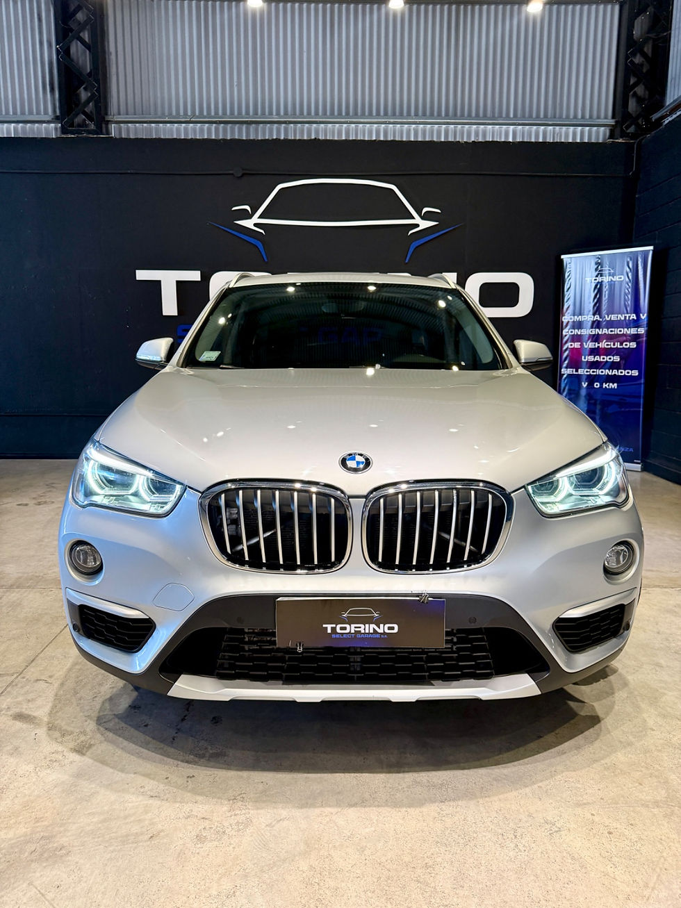Miniatura: BMW X1 25I