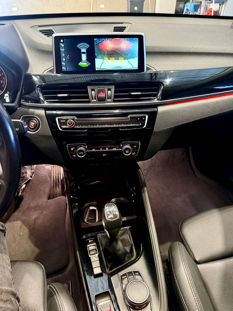 Miniatura: BMW X1 25I