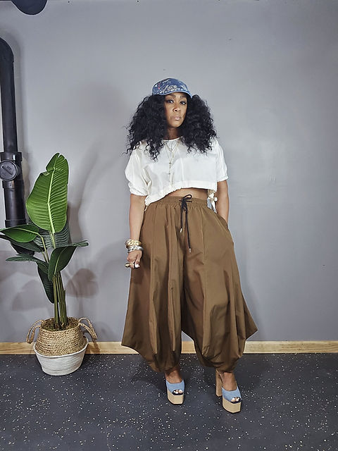 PETALS Cropped Balloon Pants - BROWN | The SB Brand