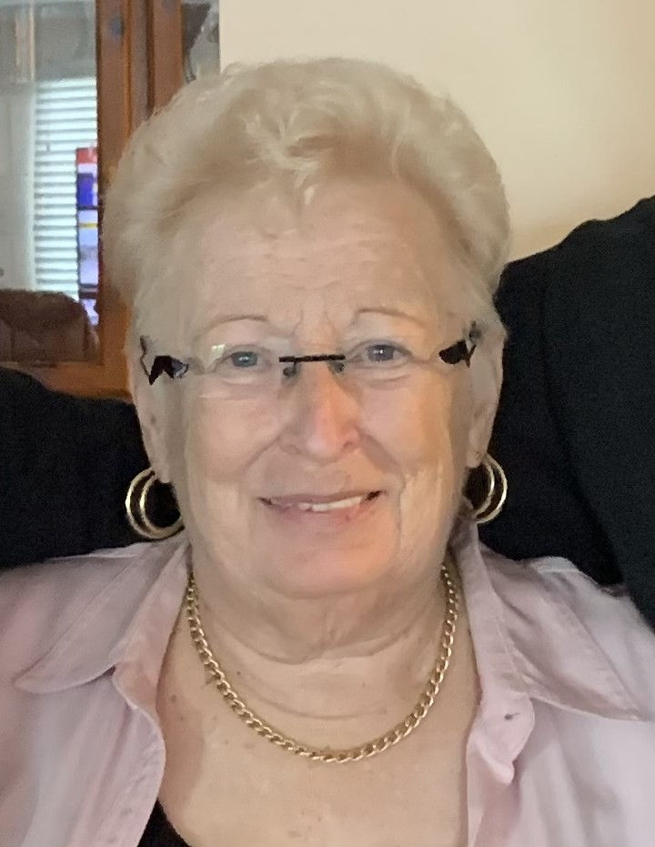 Sandra Jean Martin (née Lustic)