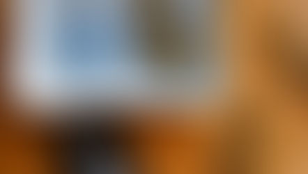 小さくても重厚な感じのアンカーフックは真鍮製。それも日本製です。