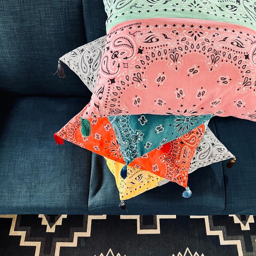 TheBUTON/HAVE A HANK BANDANA/SAX/座布団 TheBUTON/HAVE A HANK BANDANA/SAX/座布団 - メルカリ