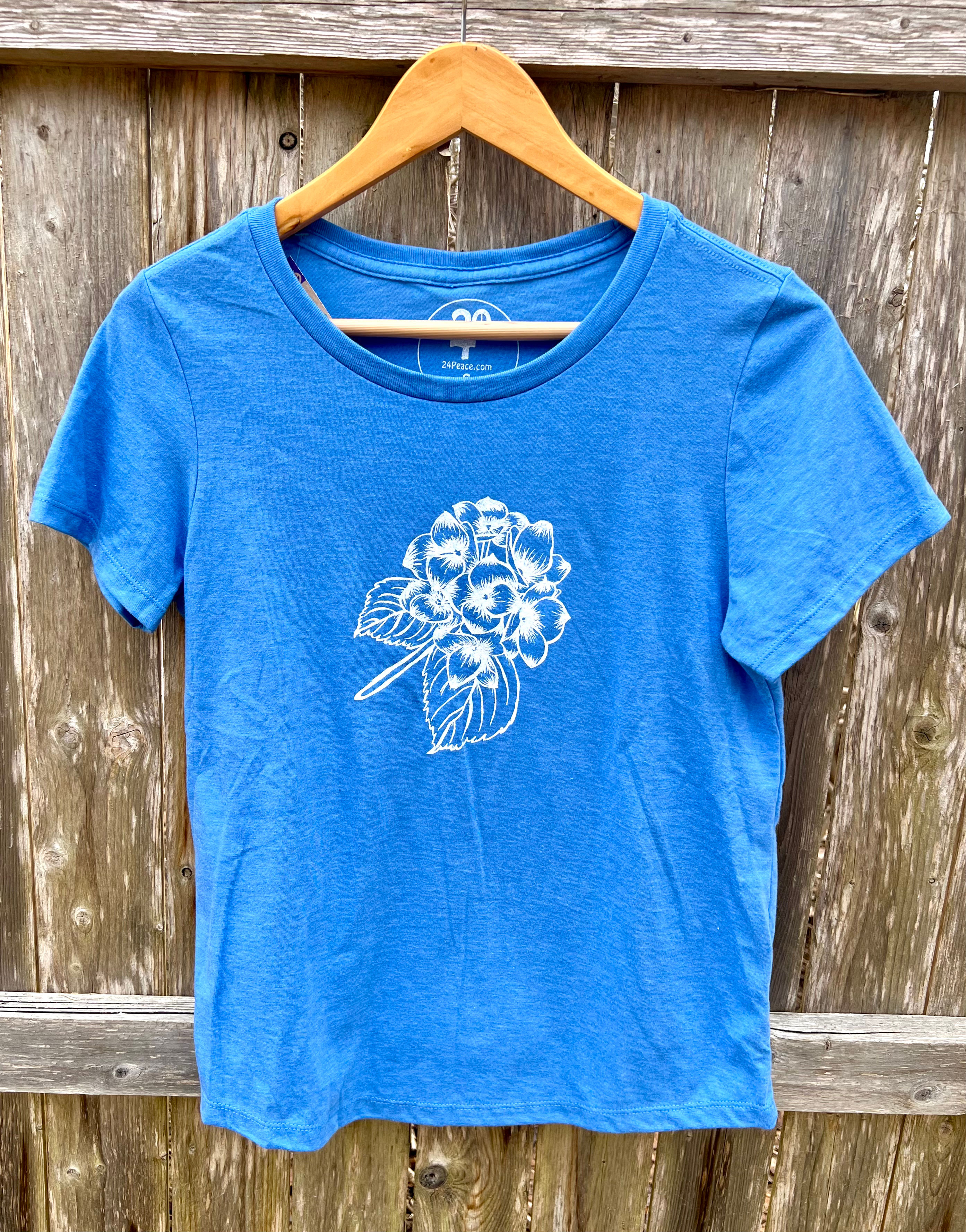 Hydrangea Scoop Neck Tee