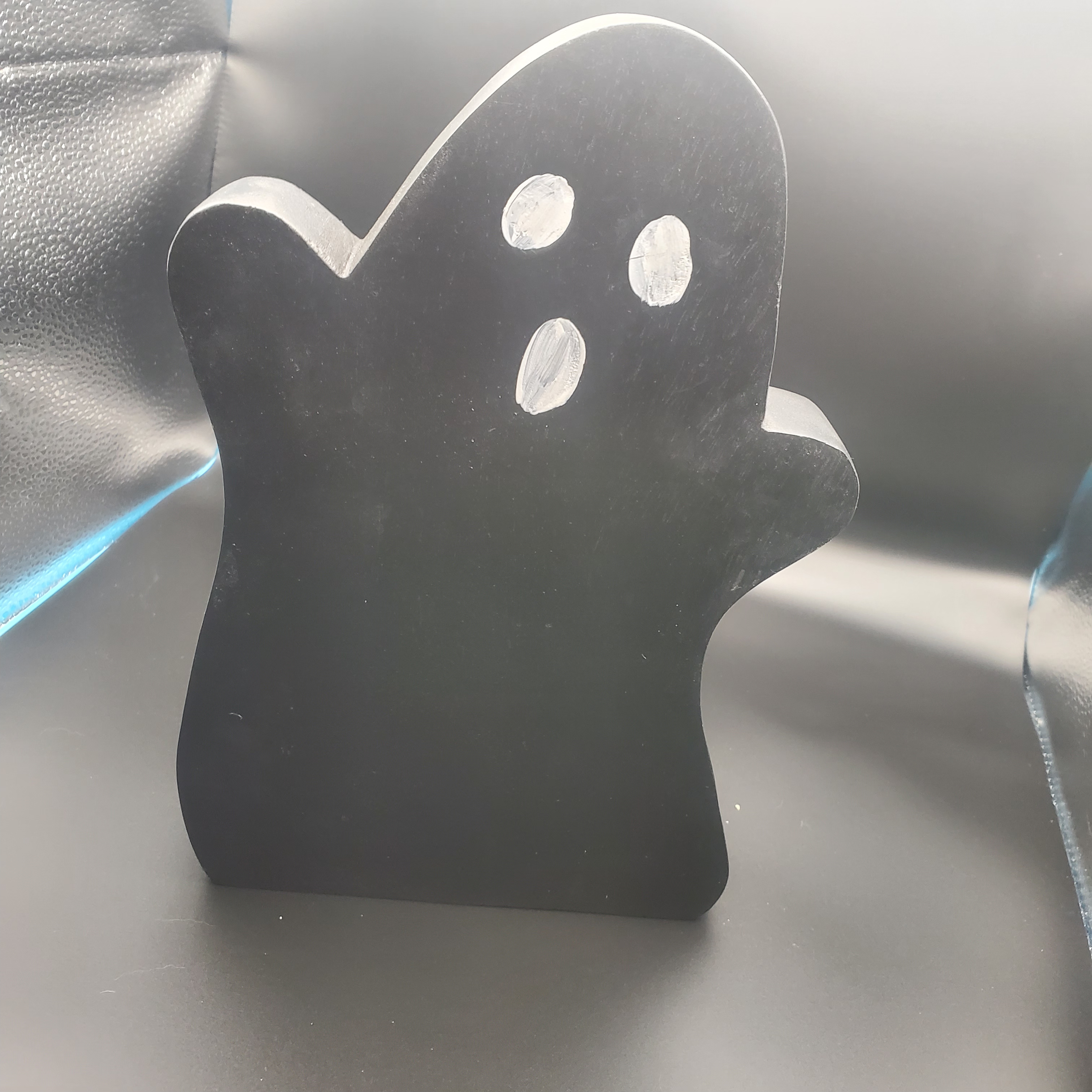 Decoración grande de madera Black Ghost