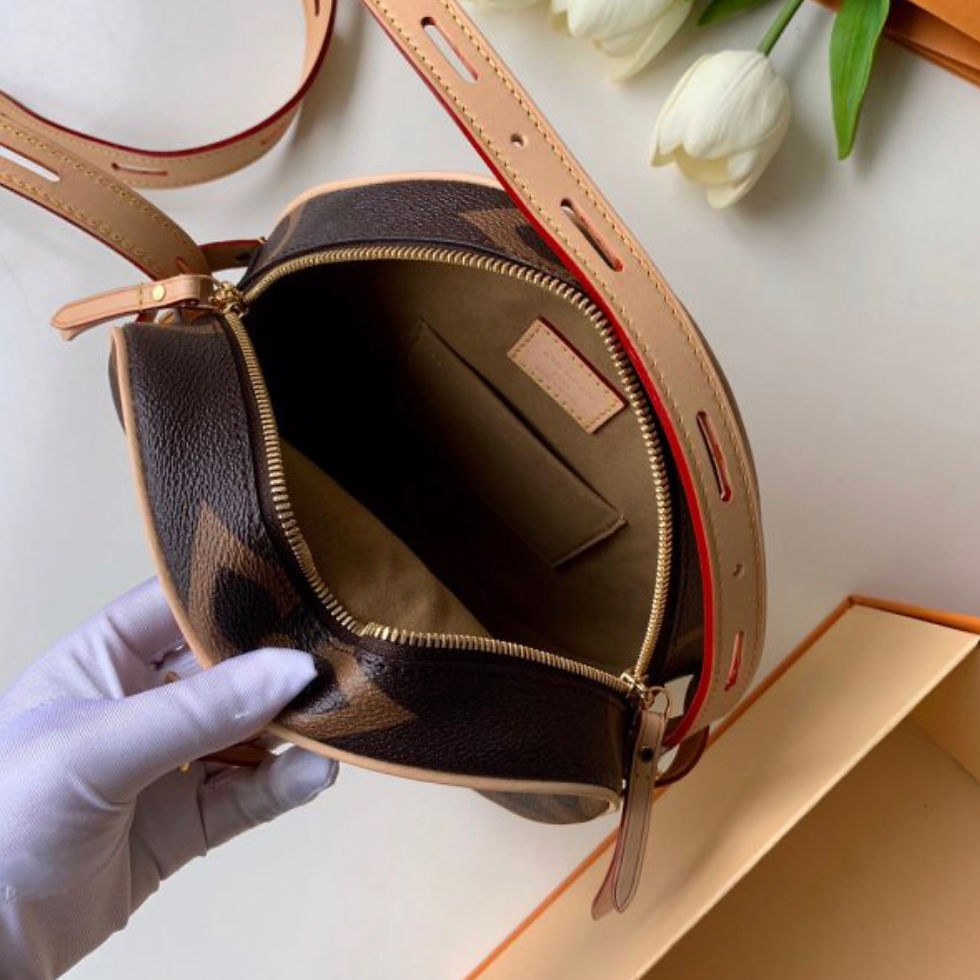 Thumbnail: Louis Vuitton Boite Chapeau Souple