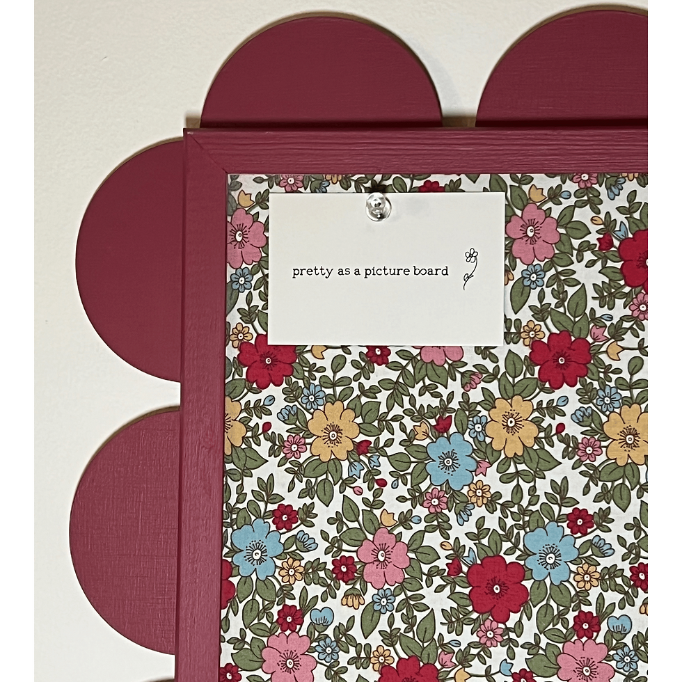 Thumbnail: Corner close up of Casa Fina small scalloped noticeboard