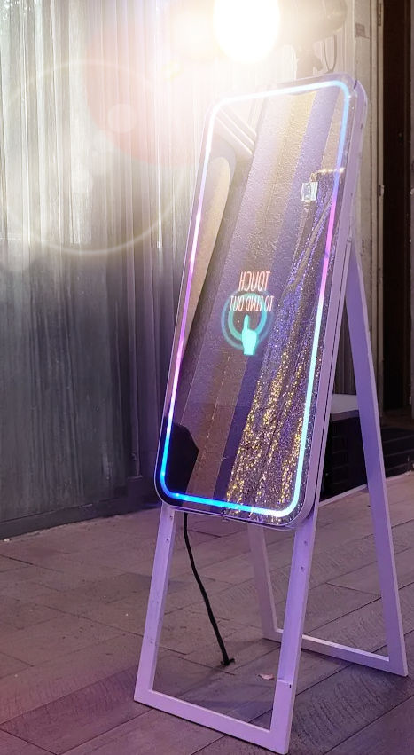 small_mirror_photo_booth-1_edited_edited