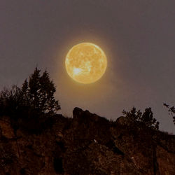 Full Moon over the Warm Springs Reservation