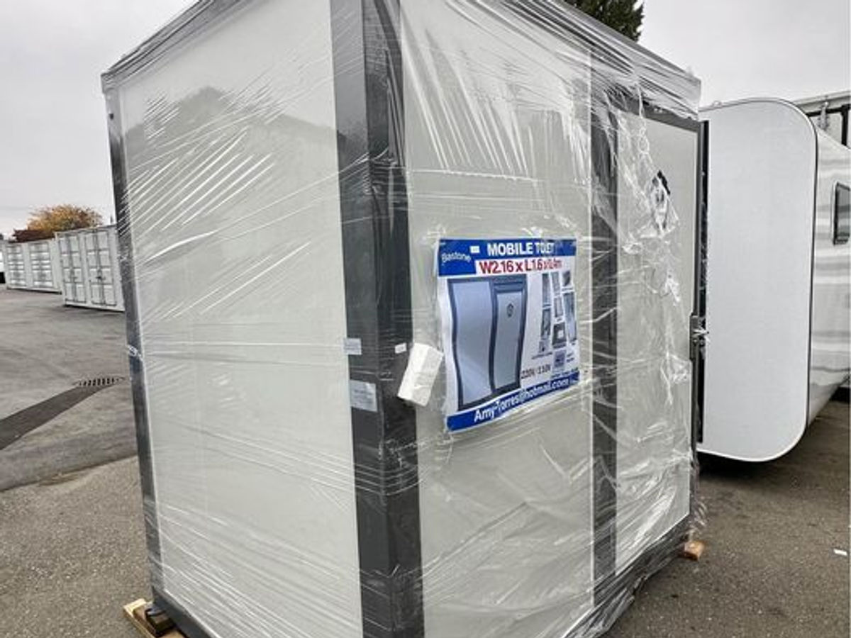 Bastone Portable Restroom with Shower - All-In-One Mobile Bathroom Unit - W2.16L — view 4