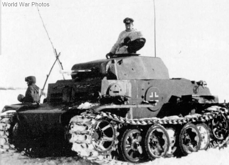 Panzer_II_ausf_J_12th_div.jpg