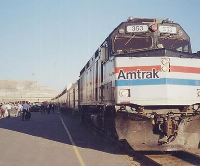 Last_Amtrak_Pioneer_at_Green_River_(1),_May_1997.jpg