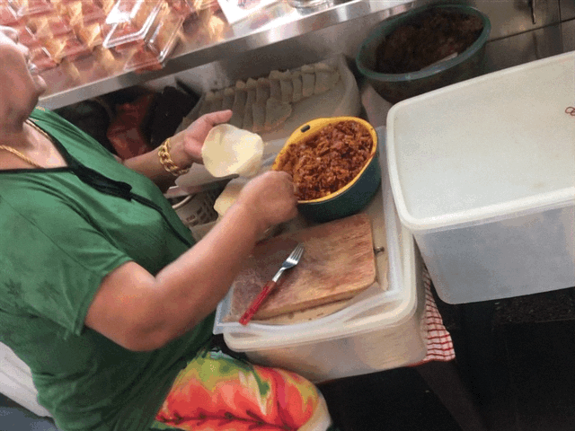 (Curry Puff) Yangs Epok Epok 5.GIF