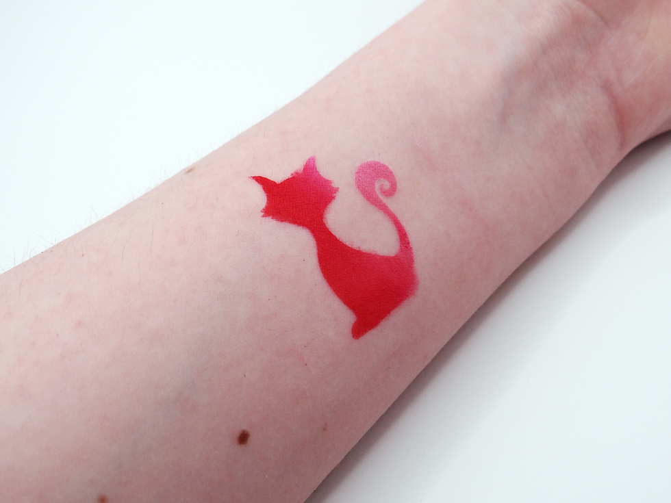 Miniature : Résultat du pochoir tatouage avec du maquillage