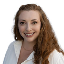 Kat Oldershaw Headshot2_WhiteBkgd_edited.jpg
