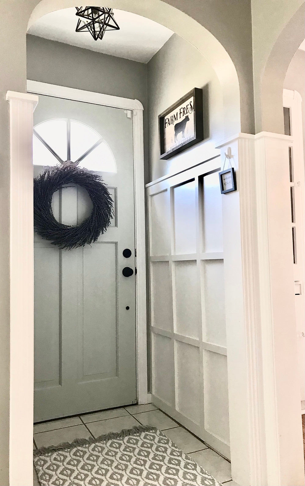 Modern Coastal Farmhouse Entryway Foyer Design
