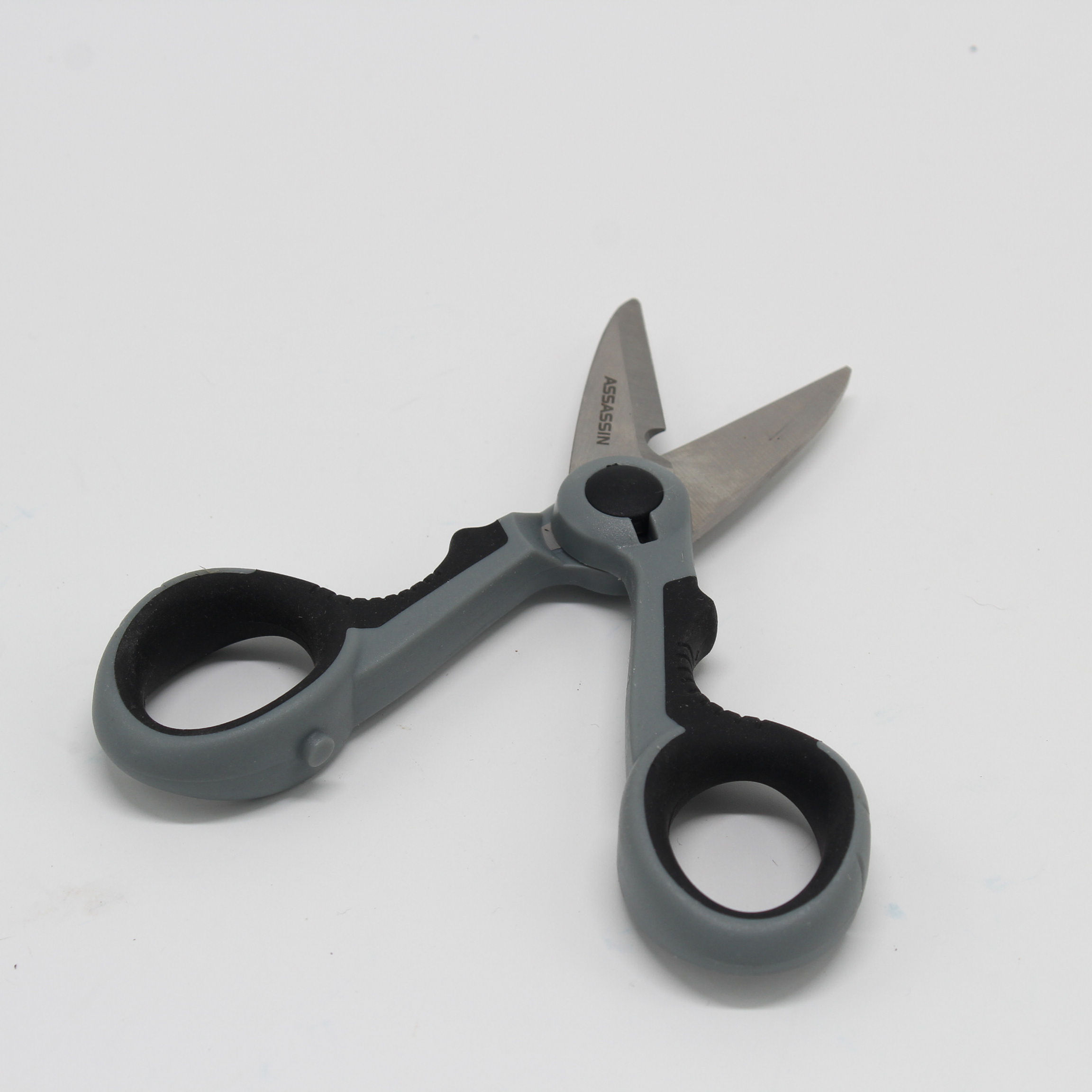 Assasin Large Scissors Grey