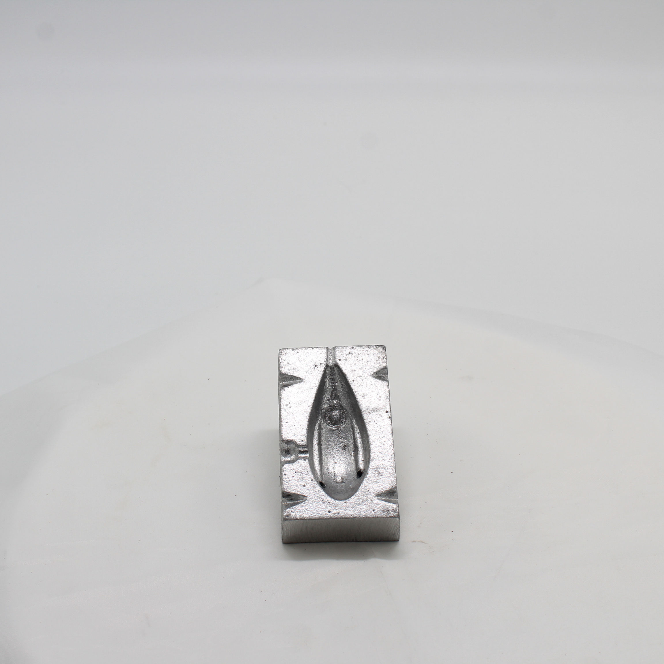 Cast-It Sinker Mould: Grapnel Long Wire Sinker Mould