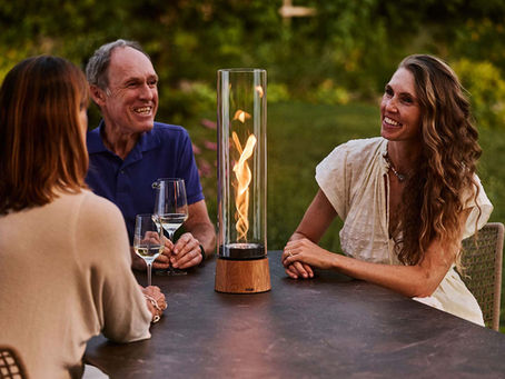 Hofats Spin Air on a table creating beautiful atmosphere