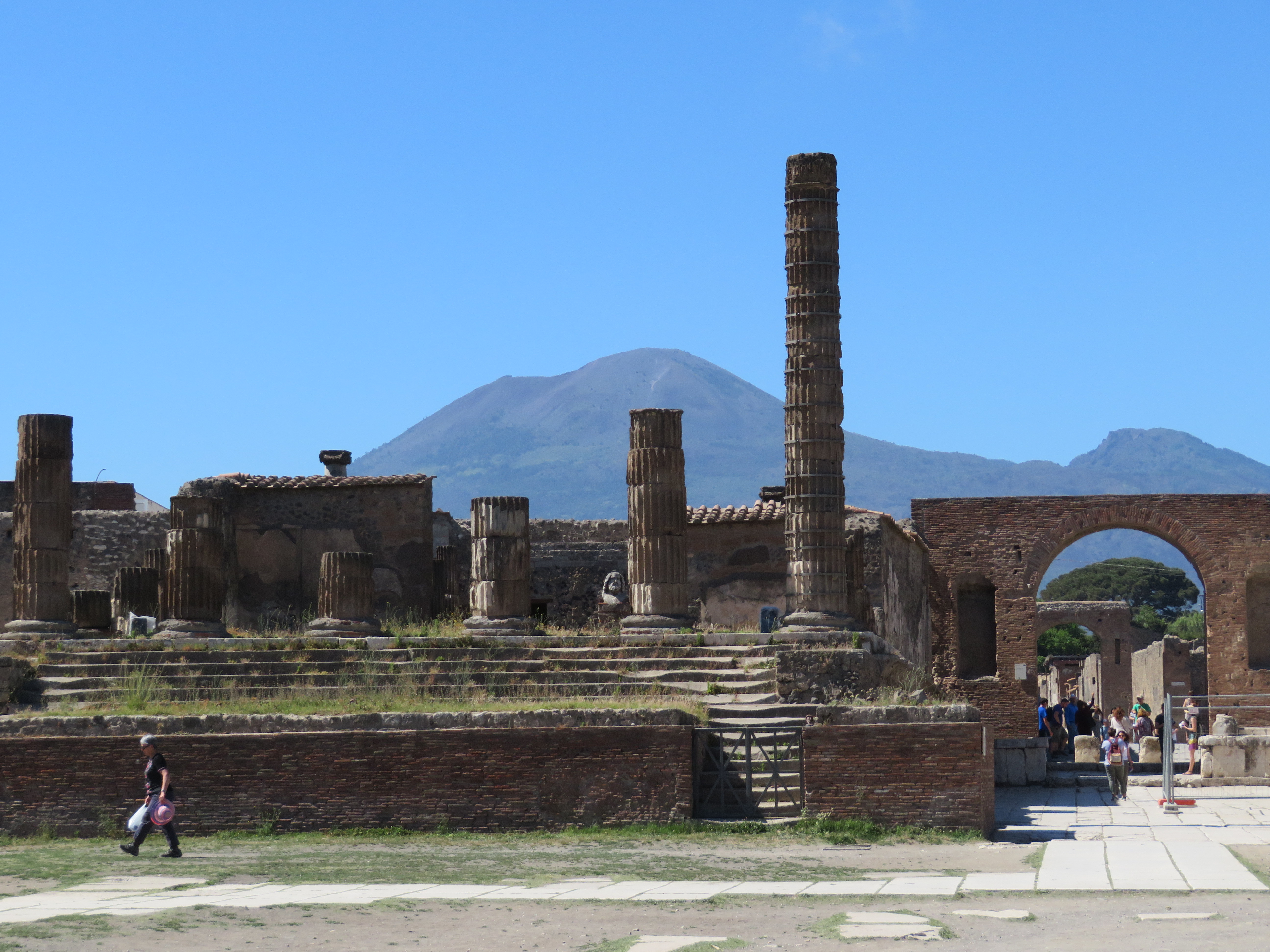 Pompeii Forum Main Square Temple of Jupiter 2017-05-13 421
