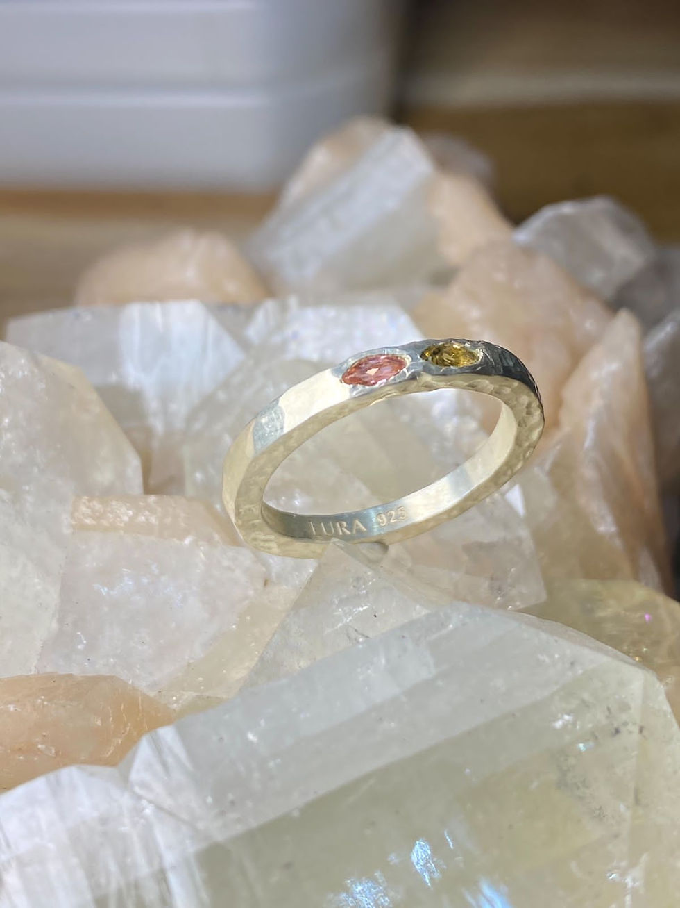 Thumbnail: Paper Ring