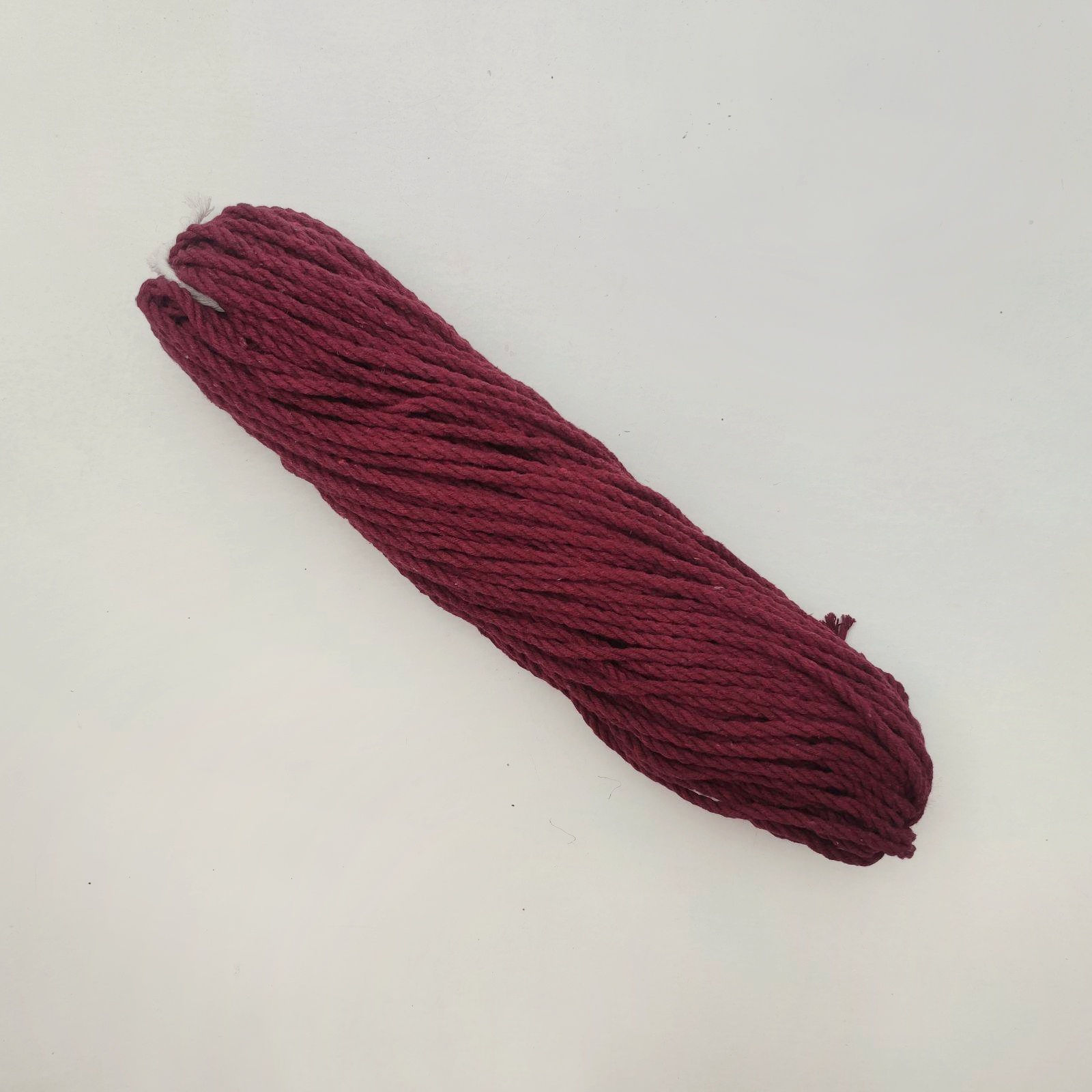 Cordão de algodão torcido 4mm - 50 metros - Vinho