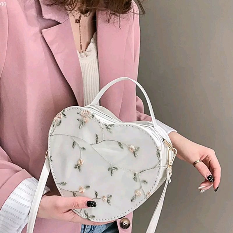 Miniatura: Bolso corazón ❤️