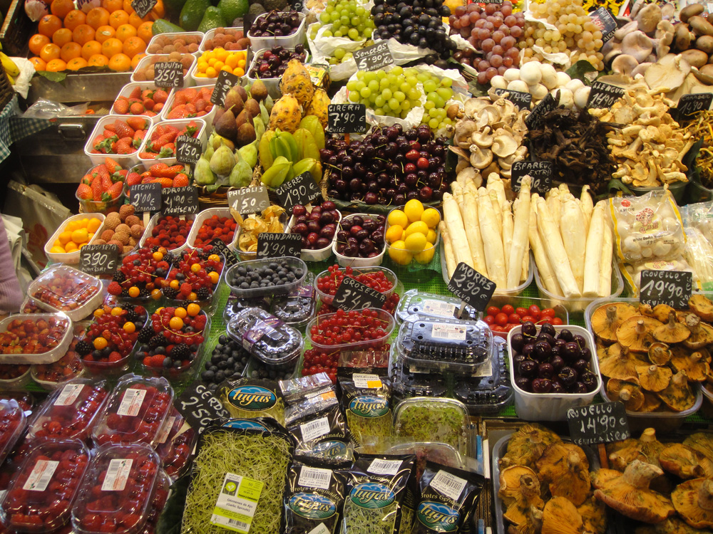 Enjoy the Market Hustle & Bustle