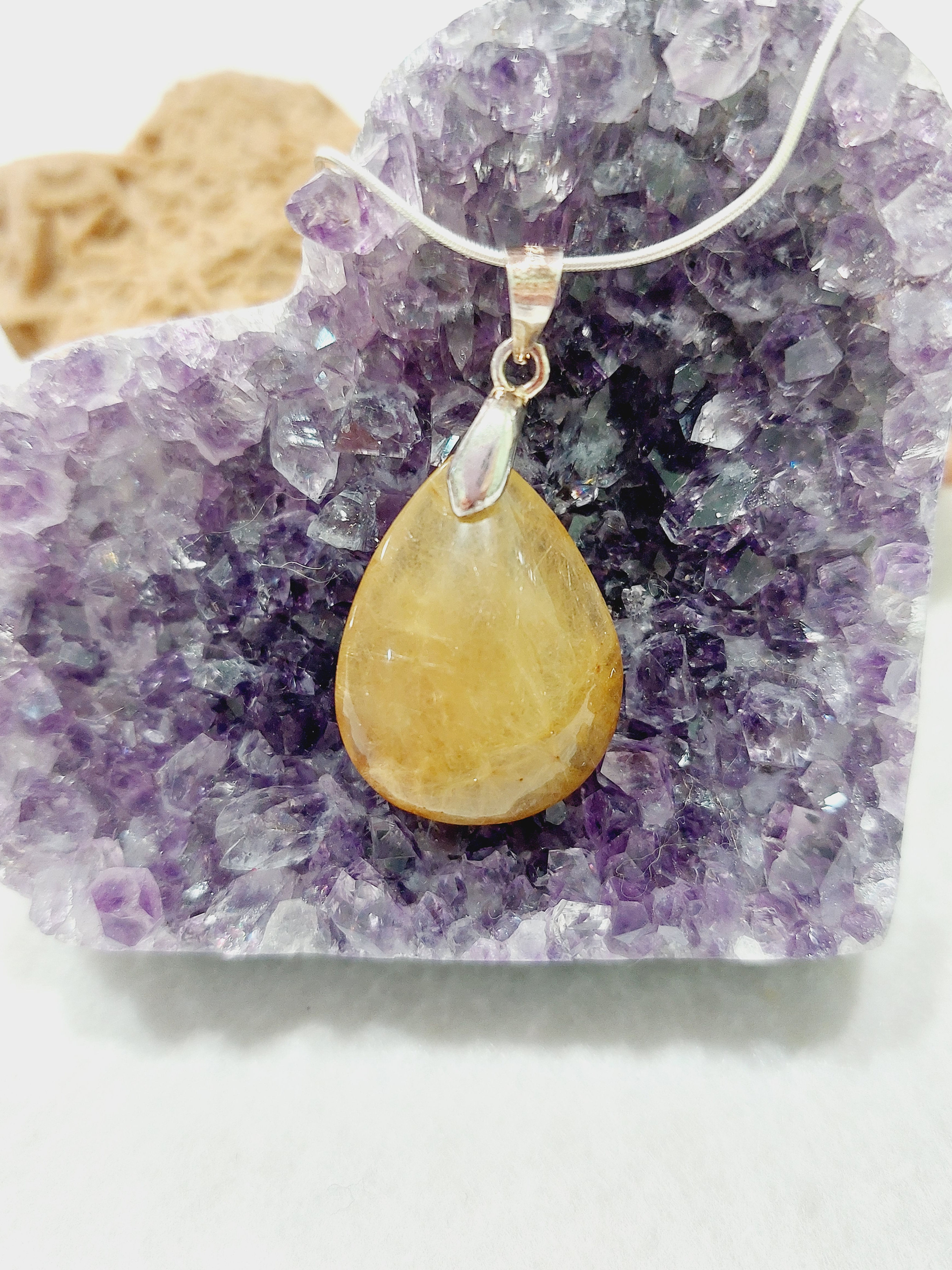 Colgante de Cuarzo Rutilo Rojo