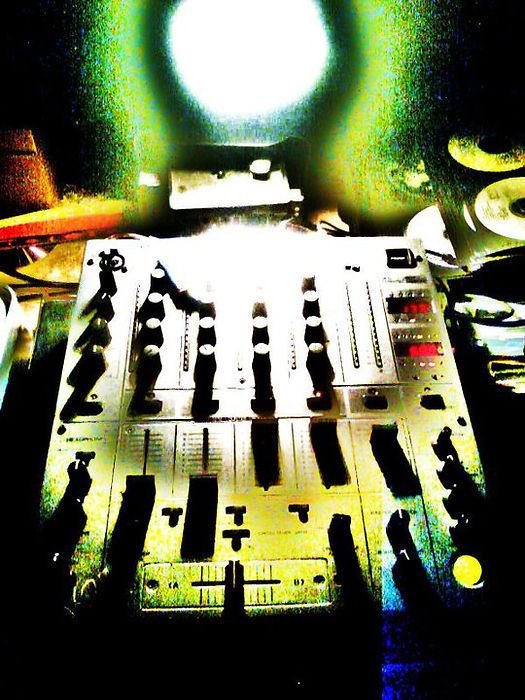 205529_107877252629589_1916238_n.jpg