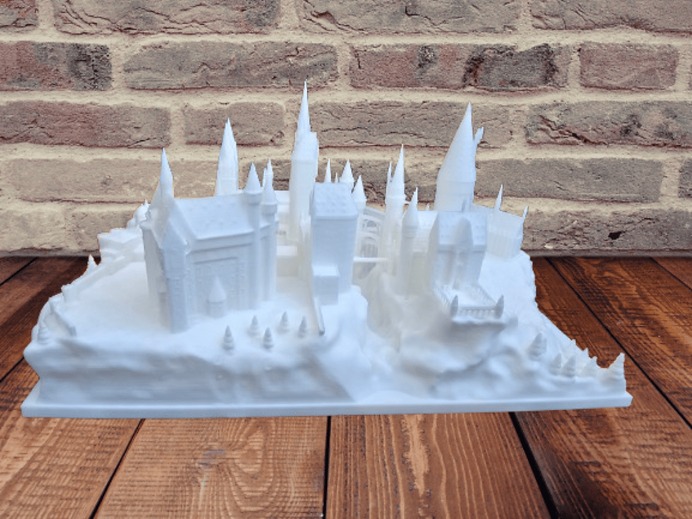 Thumbnail: 3D Printed Hogwarts Castle Paintable