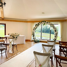 wedding-aisle-decoration-in-surrey.jpg.jpg