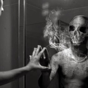 Espelho, Espelho, Eu.