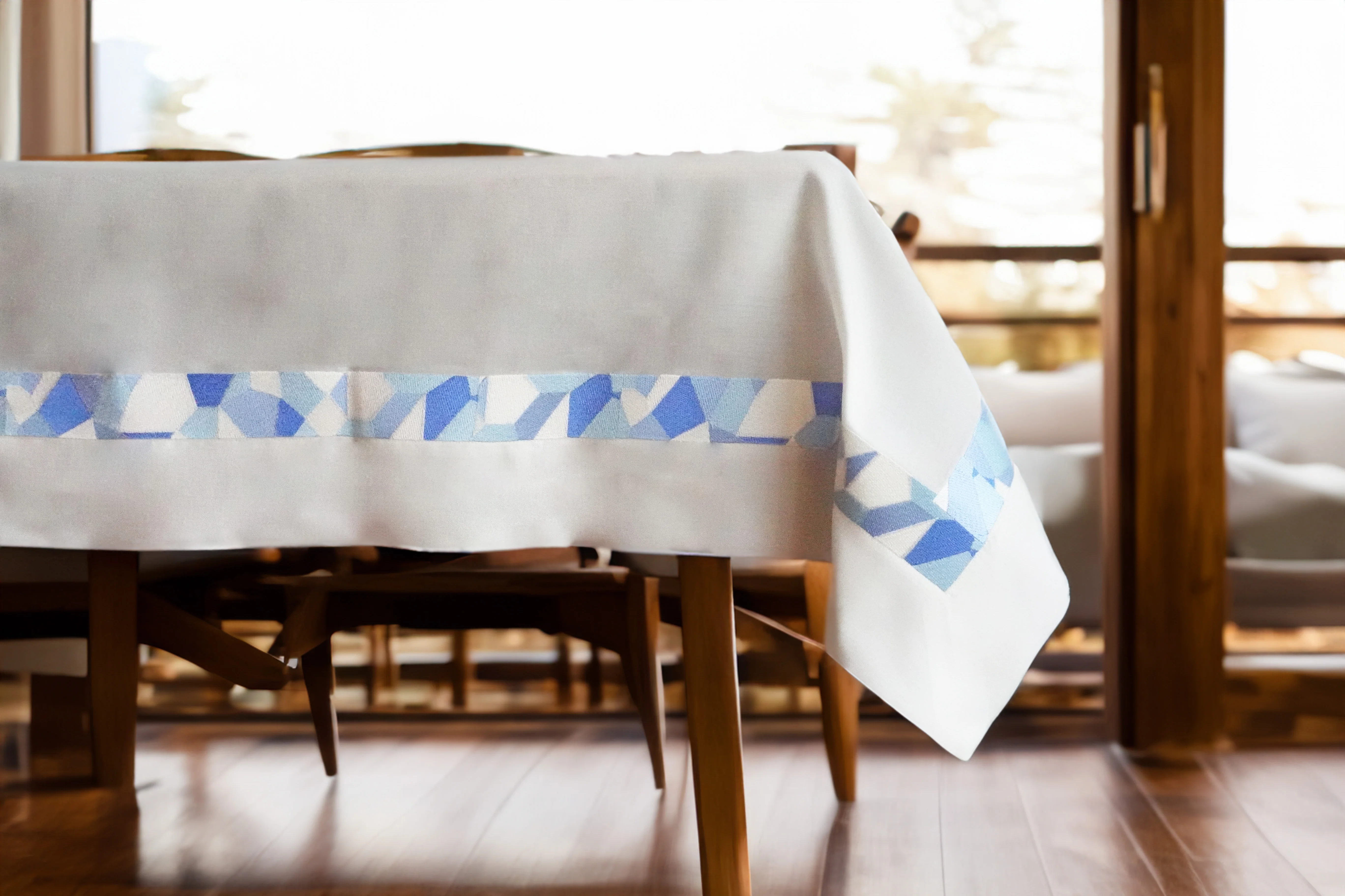 Ghiaccio Geometric Turquoise Embroidered Linen Table Cloth