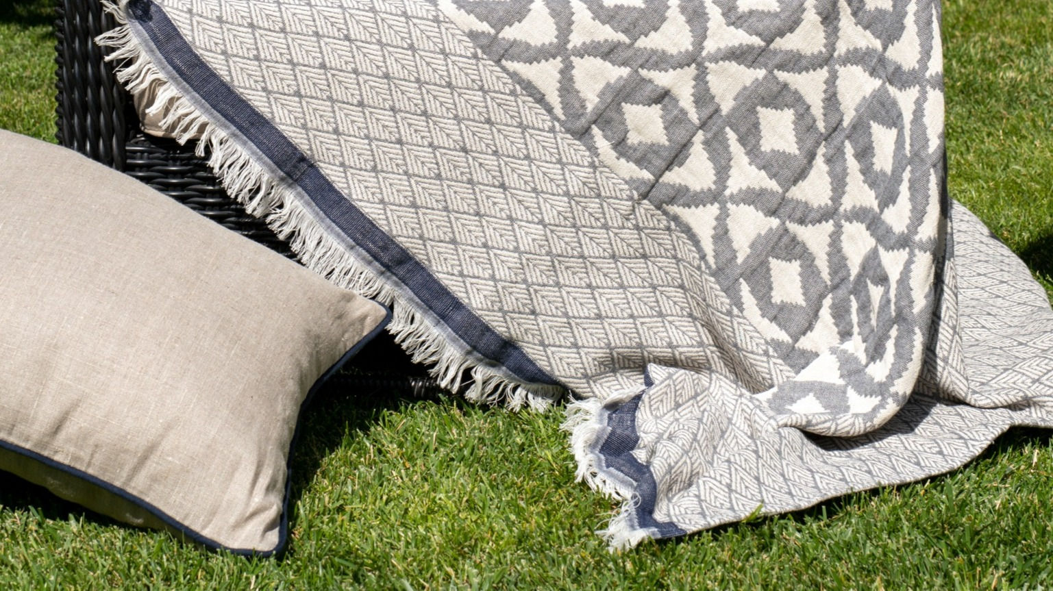 Positano Modern Throw Blanket