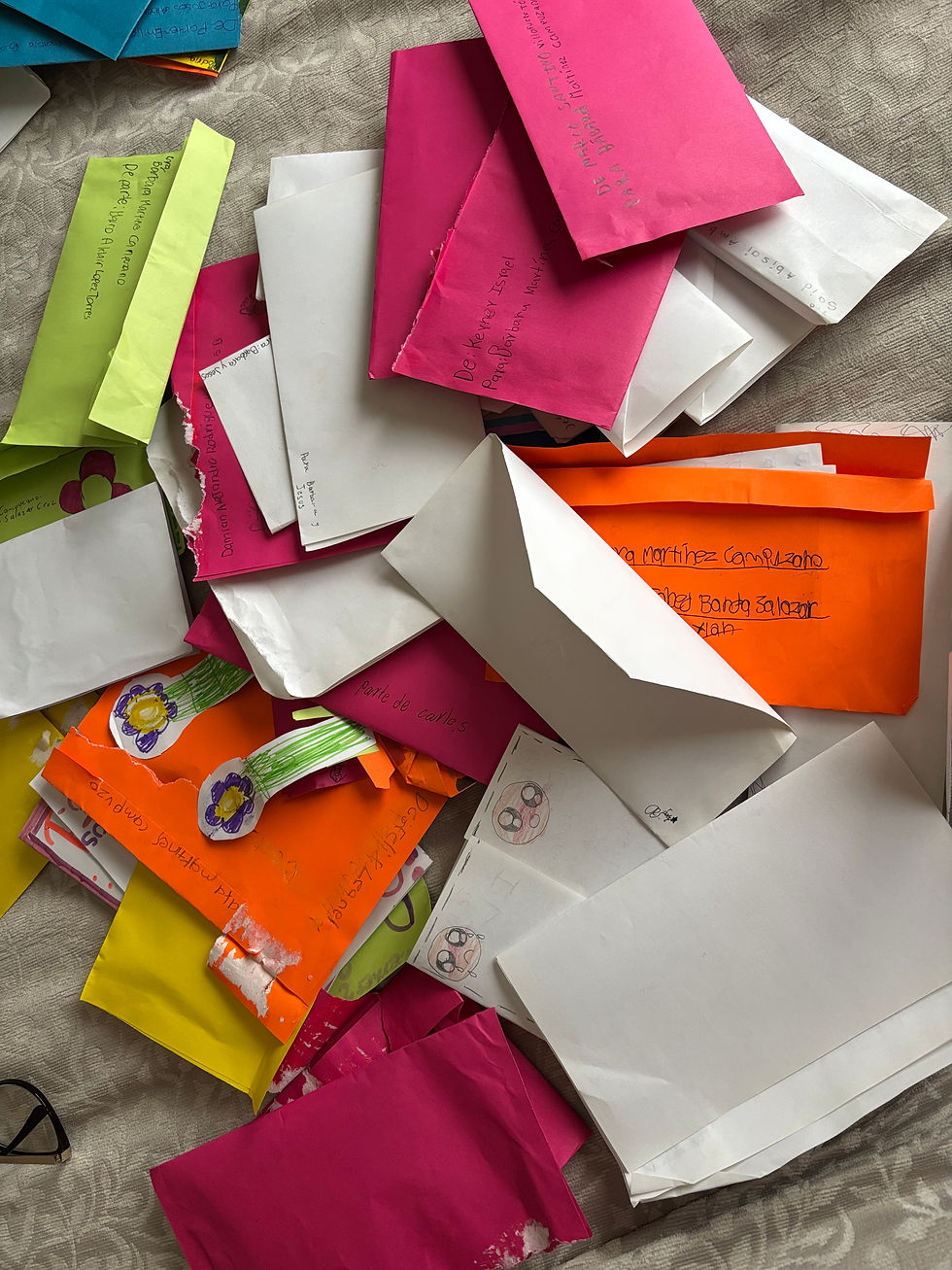 cartas, escuela, school, niños, escuela pública, quinto grado, sexto grado, escritura, papel, cartitas