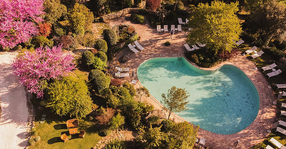 Extend the magic of your Destination Wedding in Italy with a relaxing poolside gathering or a scenic countryside adventure.