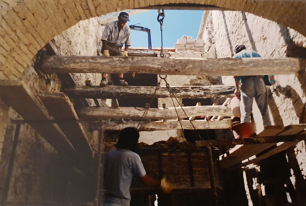The historic façade of Castello di Petrata during the conservative restoration works in the late 1990s. Every stone, opening and architectural detail was carefully preserved to maintain the soul of the medieval castle.